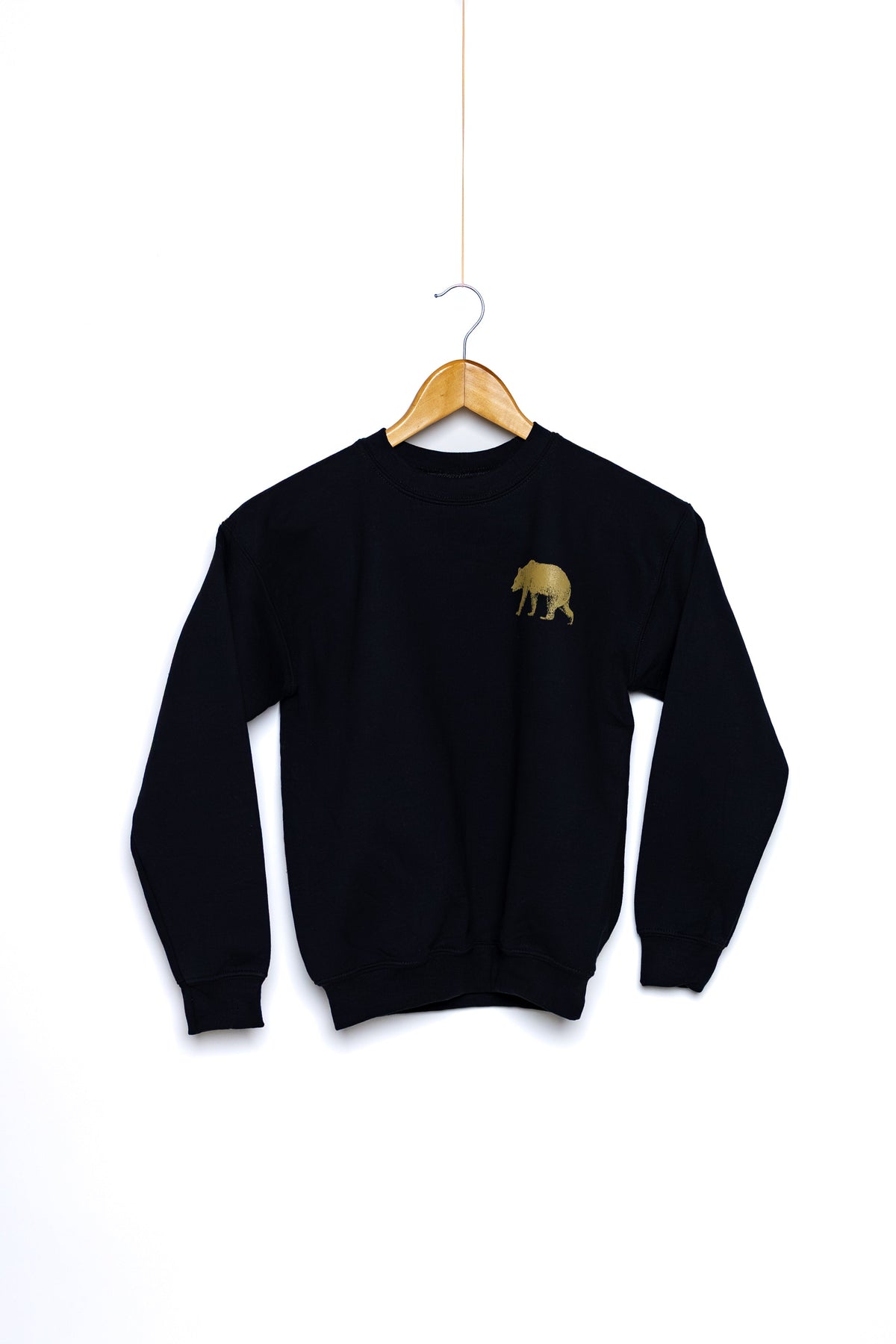 Front of the kids Pub Saint Pierre crewneck on a white background